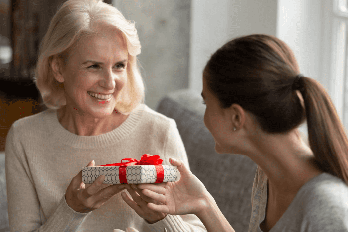 Kinds Of Gift That Over 50-Year-Old Women Like