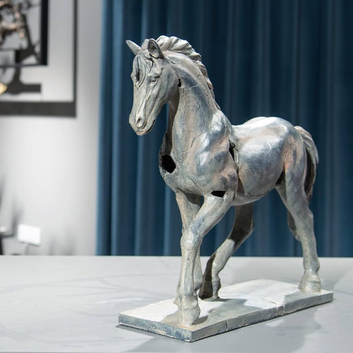 Horse sculpture or figurine