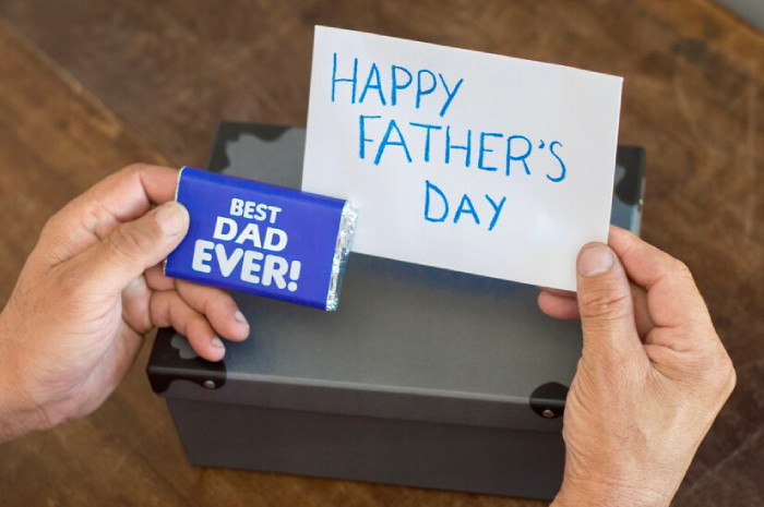 Setting a Budget for Father's Day Gifting