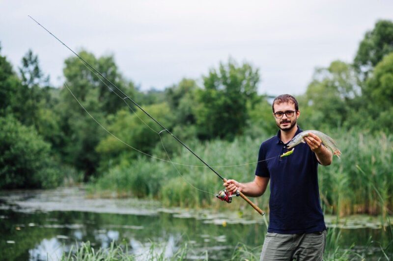 Tips to create a fishing day for you and your dad to enjoy