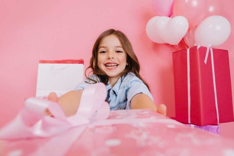 Gifts on Valentine for little girls