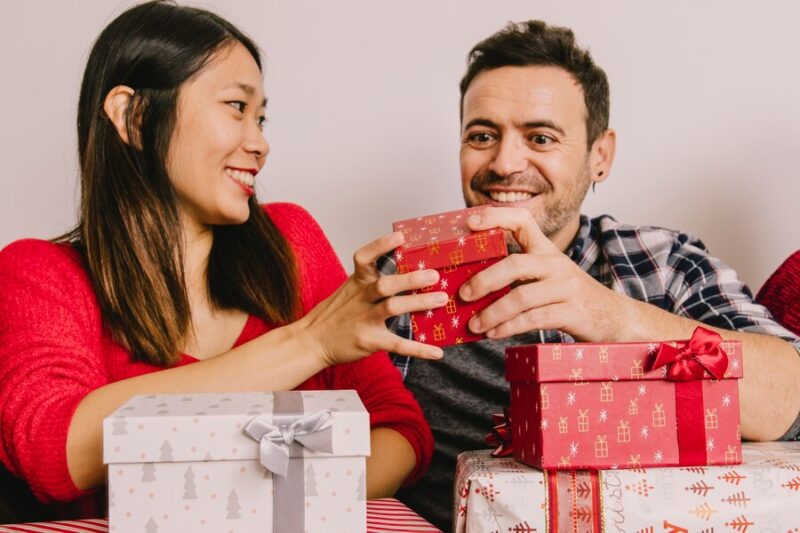 Tips to choose the best gifts for sister in law and brother